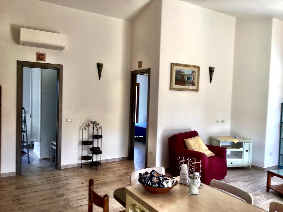 Molti Mari B&B Resort Ольбия Экстерьер фото